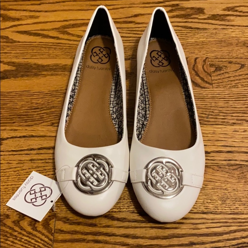 White Daisy Fuentes Flats